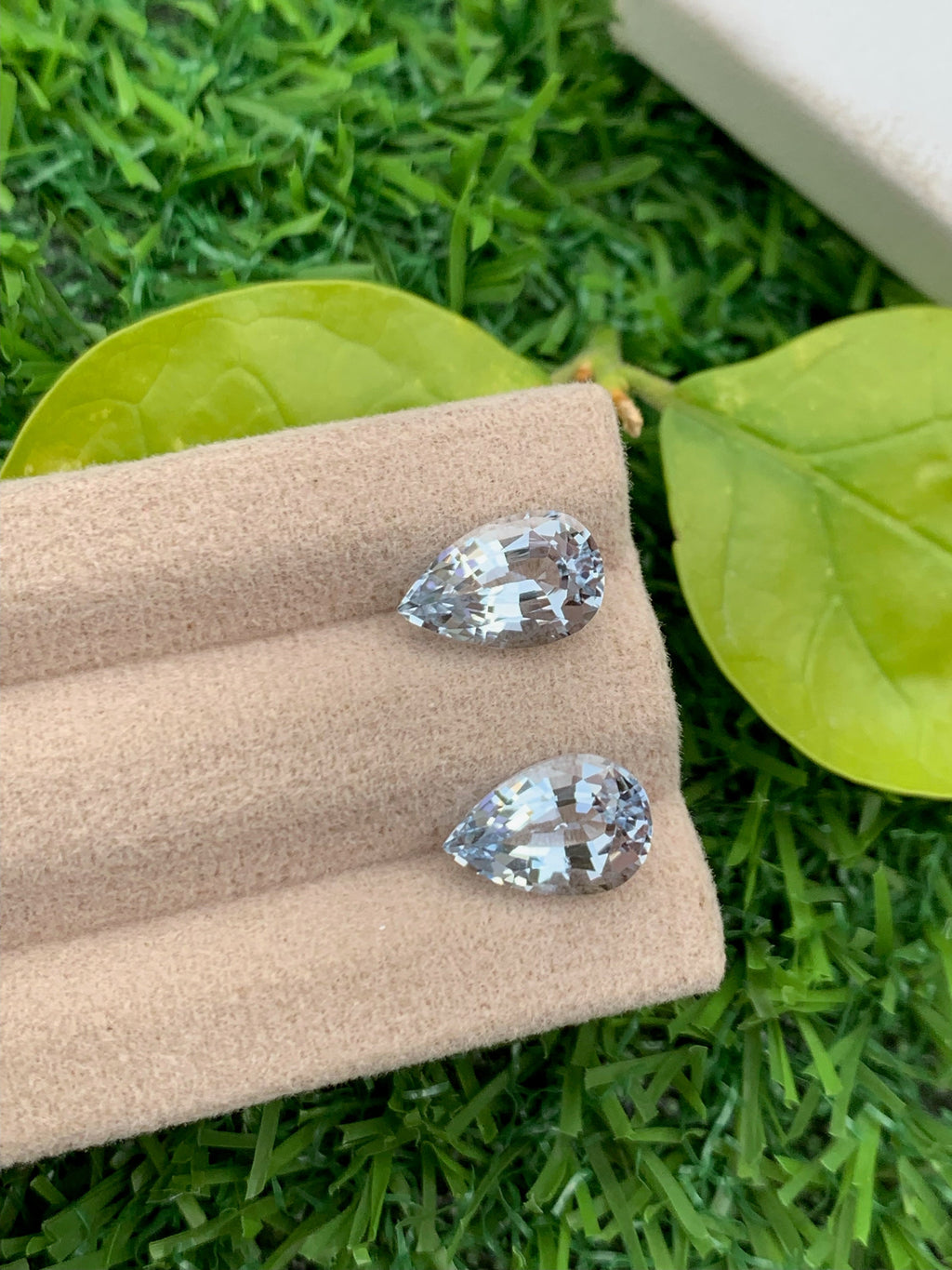 Santa Maria Aquamarine Gemstone Pair: 4.30 CT Pear Cut Beryl