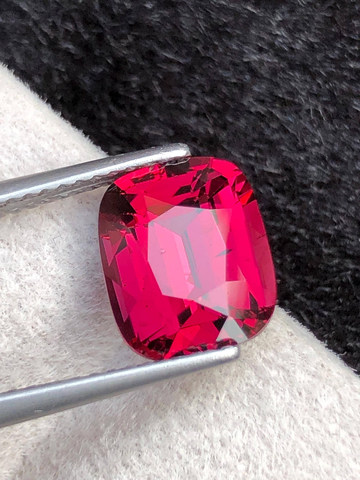 Tanga Mine Rhodolite Garnet 3.95ct Cushion Cut – Raspberry-Tone Tanzanian Gemstone
