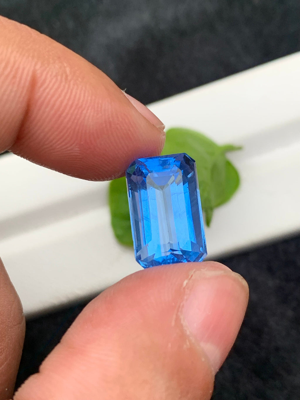 Santa Maria Aquamarine Beryl Gemstone: Emerald Cut Crystal Blue (14x08x07 MM)