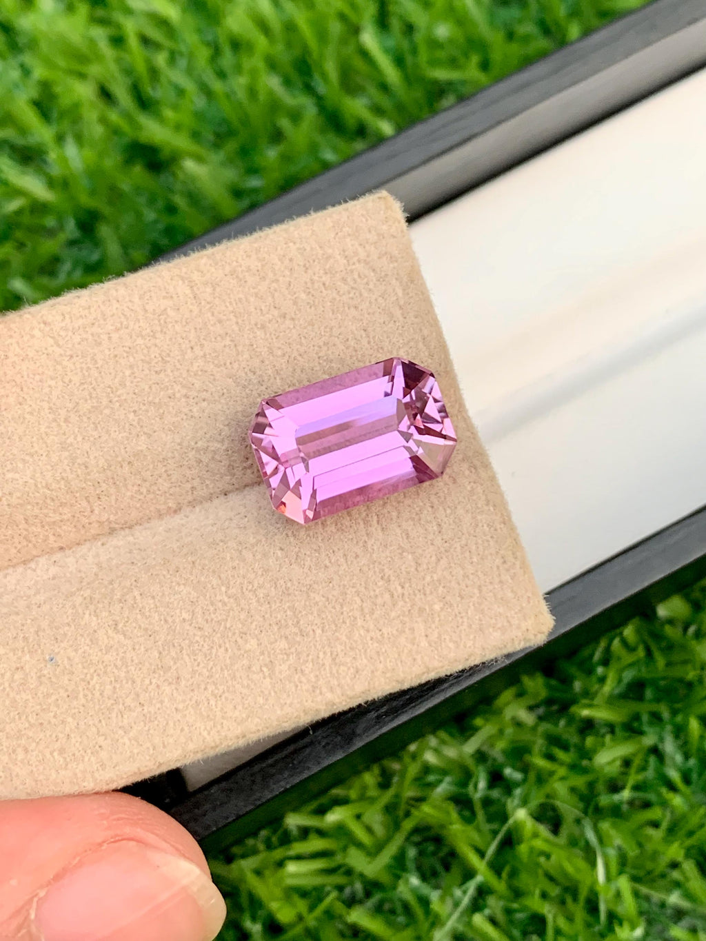 7.55 Carat Deep Pink Kunzite Gemstone: Afghan Spodumene, Emerald Cut