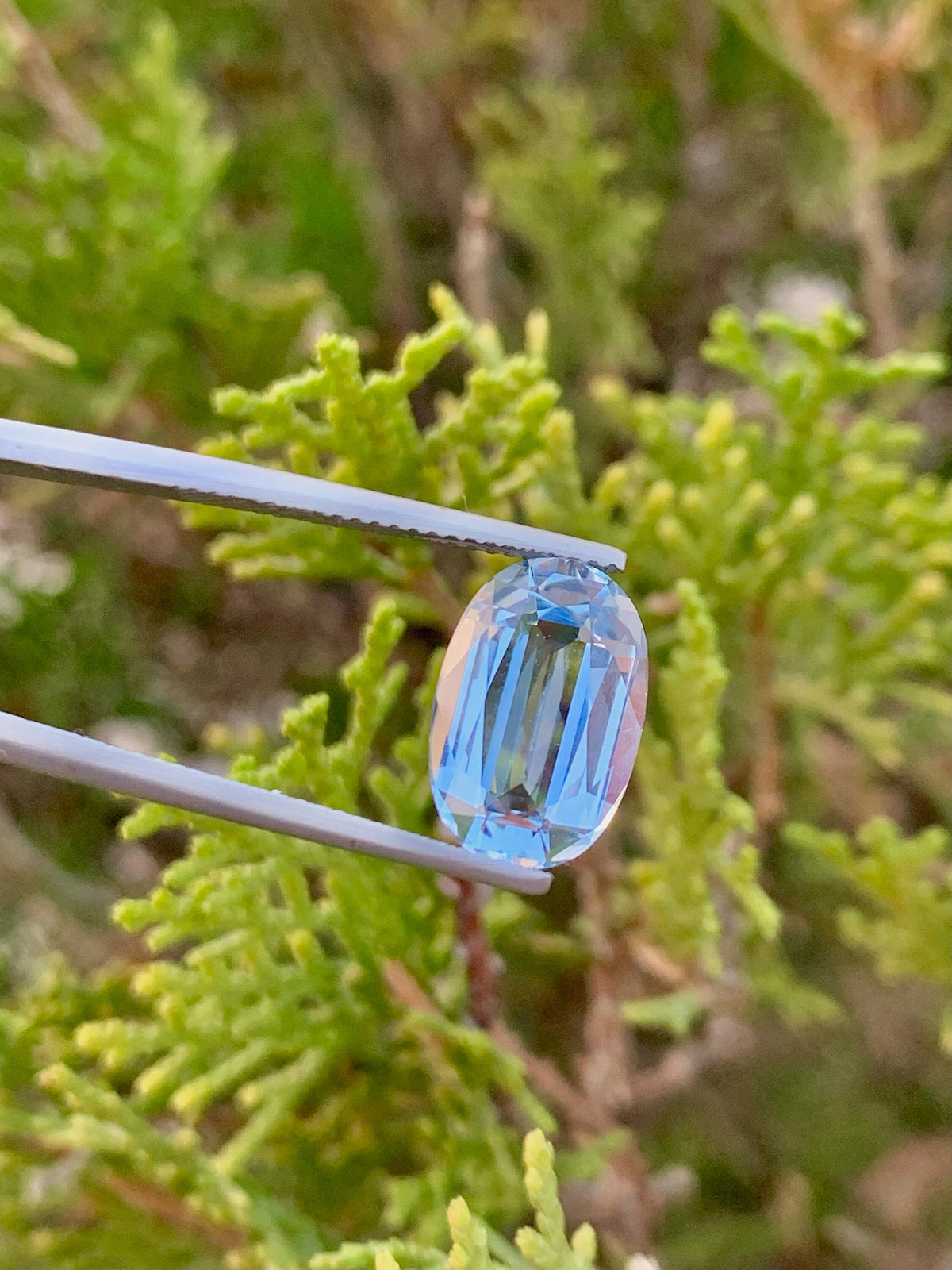 Santa Maria Blue Aquamarine Gemstone: 4.40 CT Brazilian Oval Cut