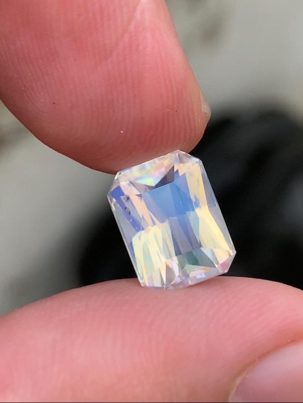 4.60 Carat Rainbow Moonstone: Oval Cut Blue Flash Gemstone