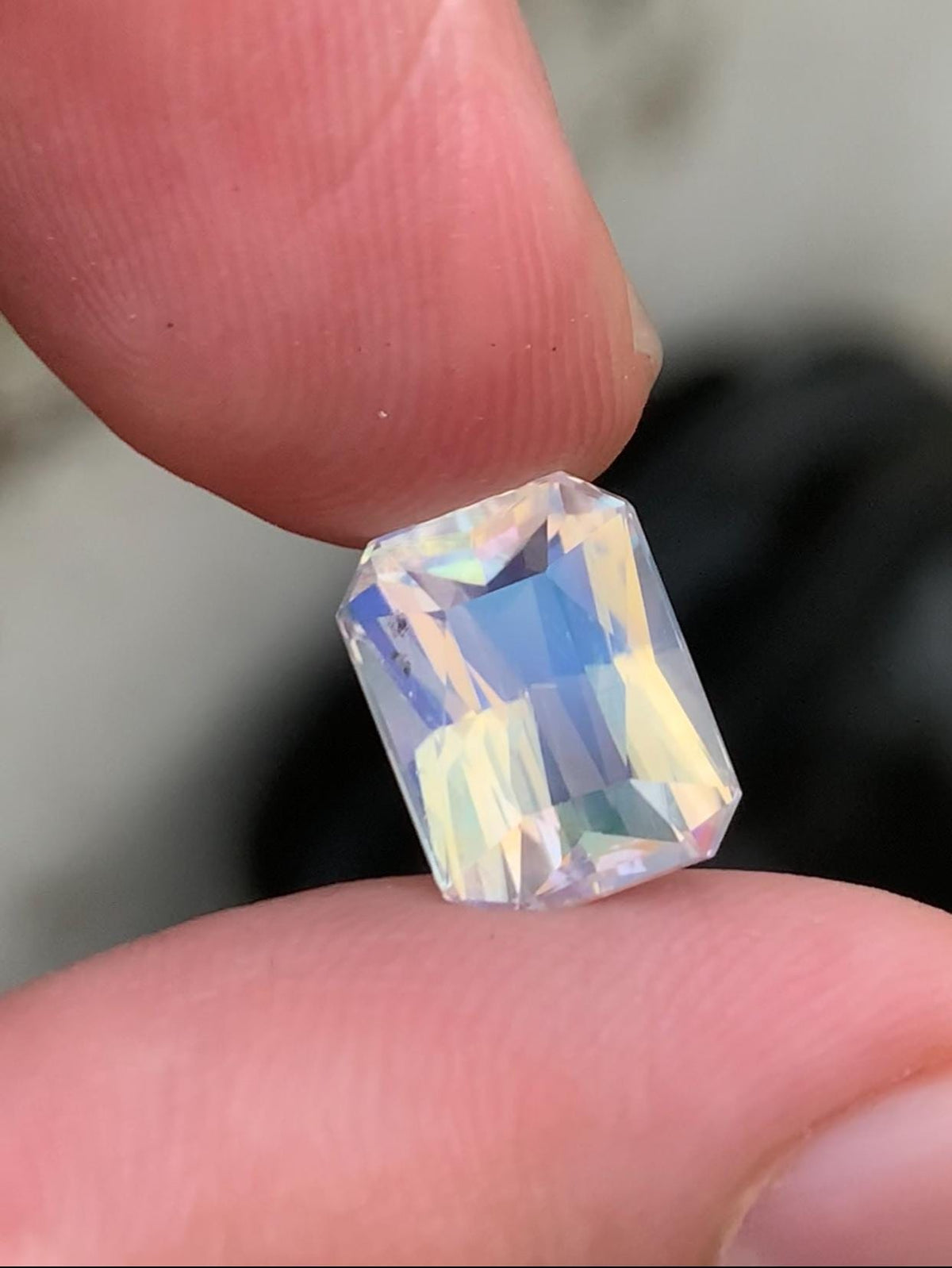 4.60 Carat Rainbow Moonstone: Oval Cut Blue Flash Gemstone