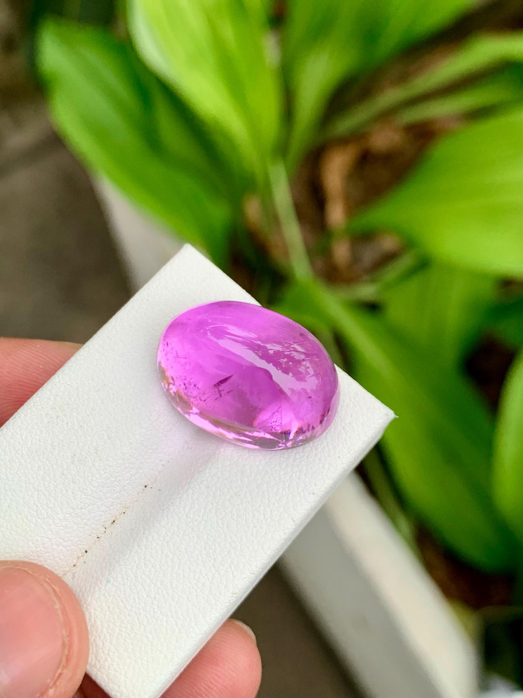 Natural Deep Pink Kunzite Cabochon – 33.45 Carat oval shape