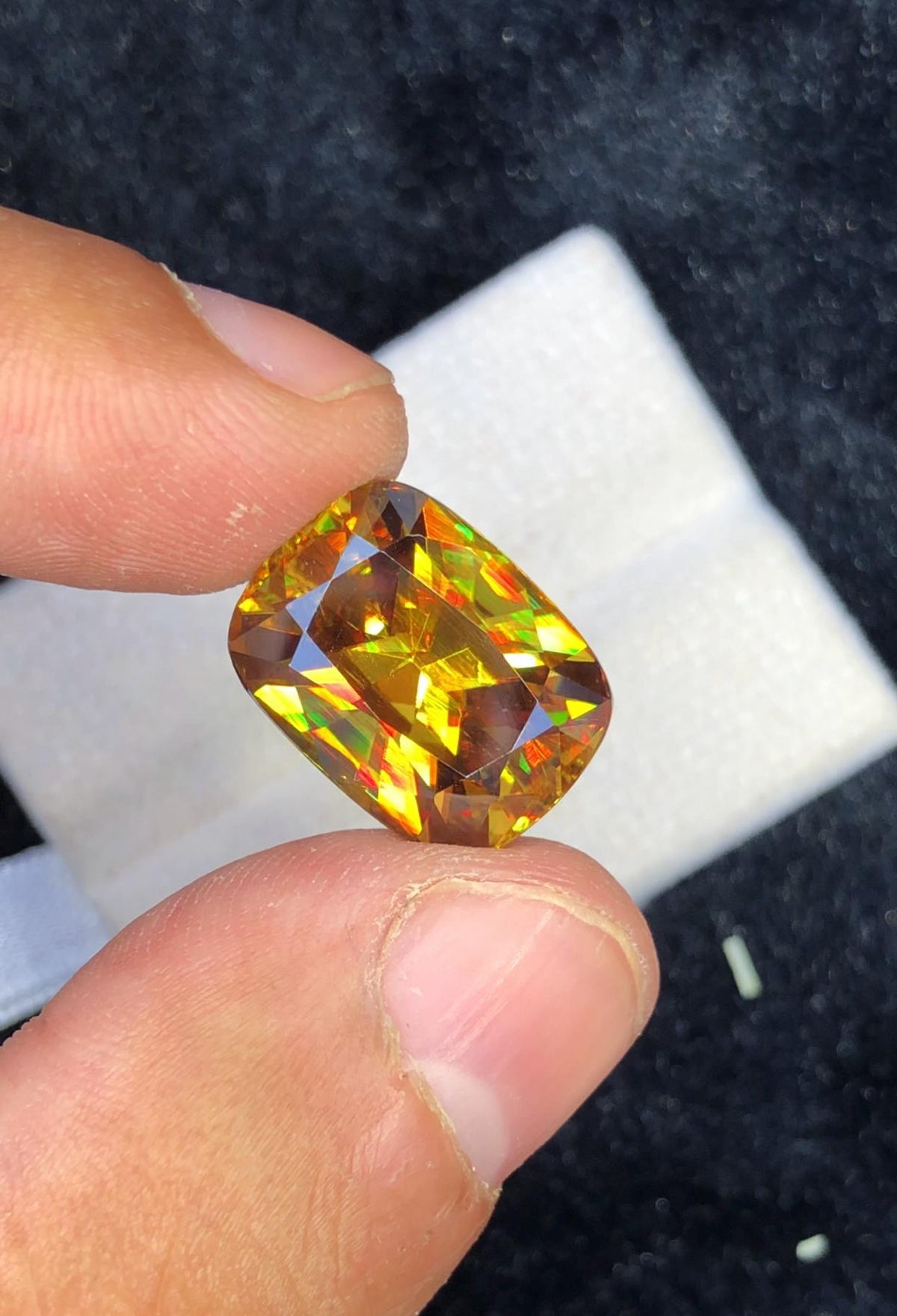 12.60 ct Greenish Yellow Sphene Gemstone: Natural Titanite Stone