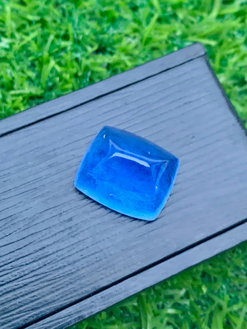 Santa Maria Aquamarine Cabochon: Deep Blue Sugarloaf Gemstone, 28.00 CT
