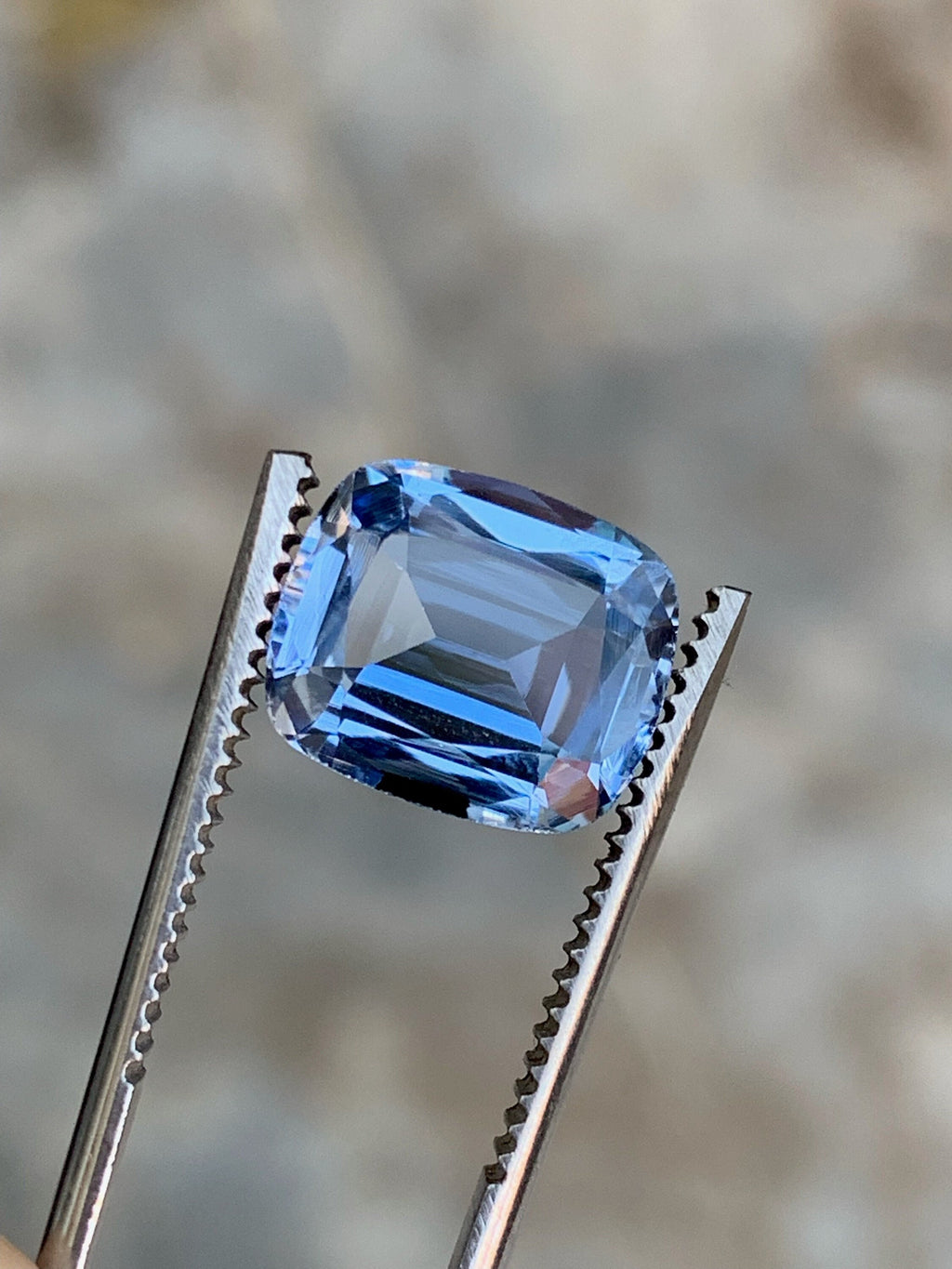 Santa Maria Blue Aquamarine Gemstone: Faceted Cushion Cut, 3.95 Carats