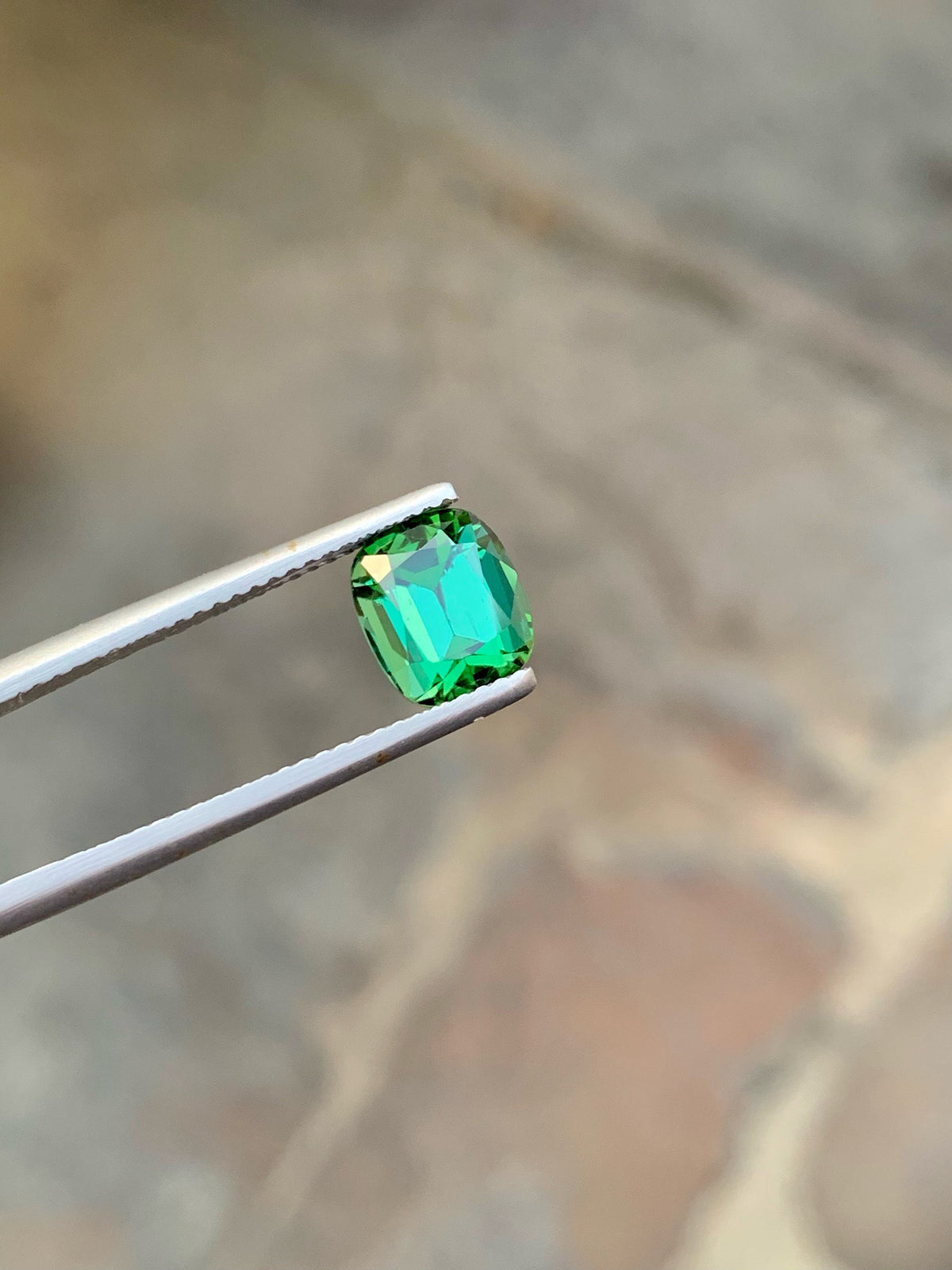 Green Tourmaline Gemstone: 2.40 CT Faceted Cushion Cut Stone