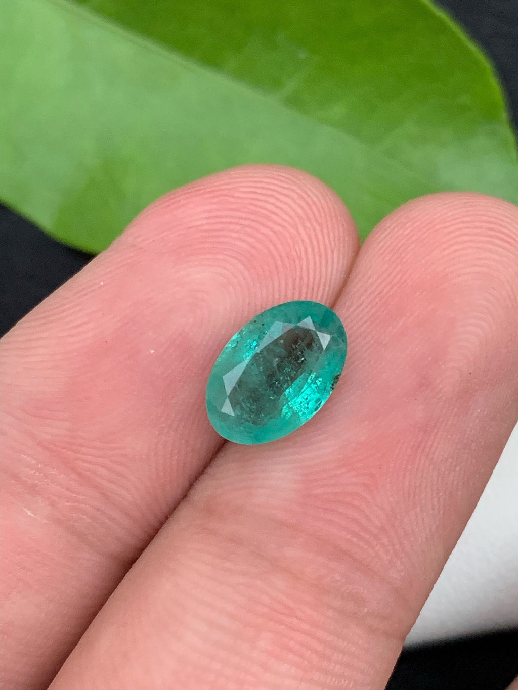 Natural Emerald Loose Gemstone Oval Cut , Ring/ Jewelry Size zambia Emerald~ 2.15 Carats