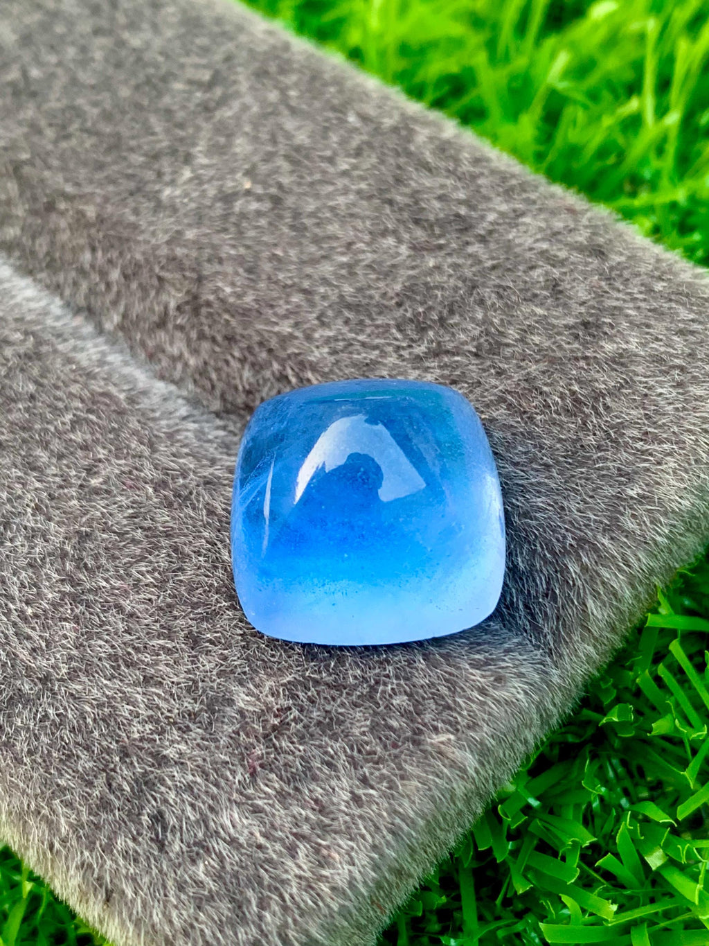 Santa Maria Blue Aquamarine Cabochon: 19 CT Oval Gemstone