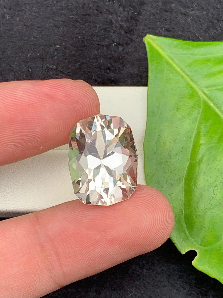 Imperial Yellow Topaz Gemstone: 28.95 CT Faceted Cut Stone