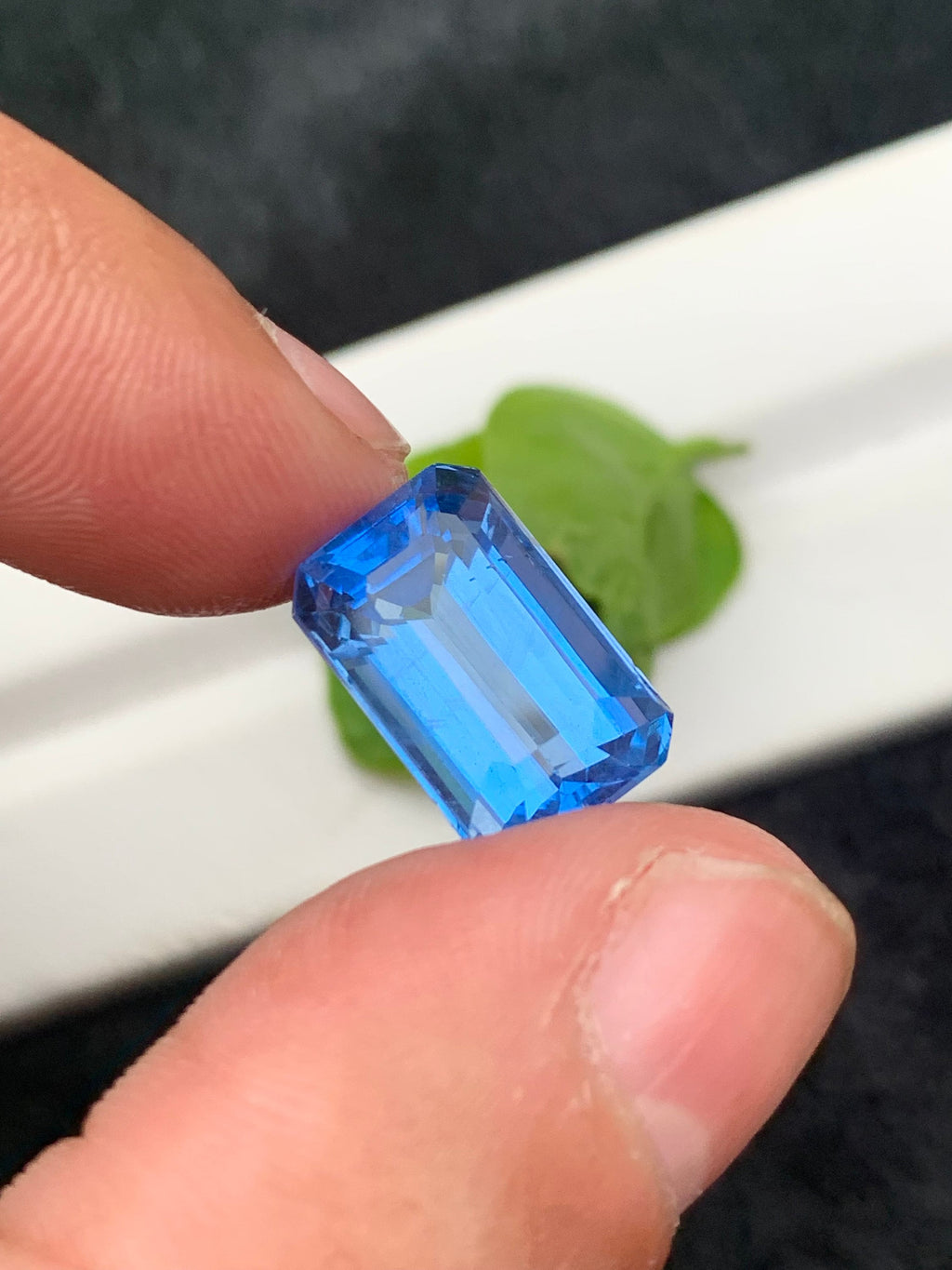 Santa Maria Aquamarine Beryl Gemstone: Emerald Cut Crystal Blue (14x08x07 MM)