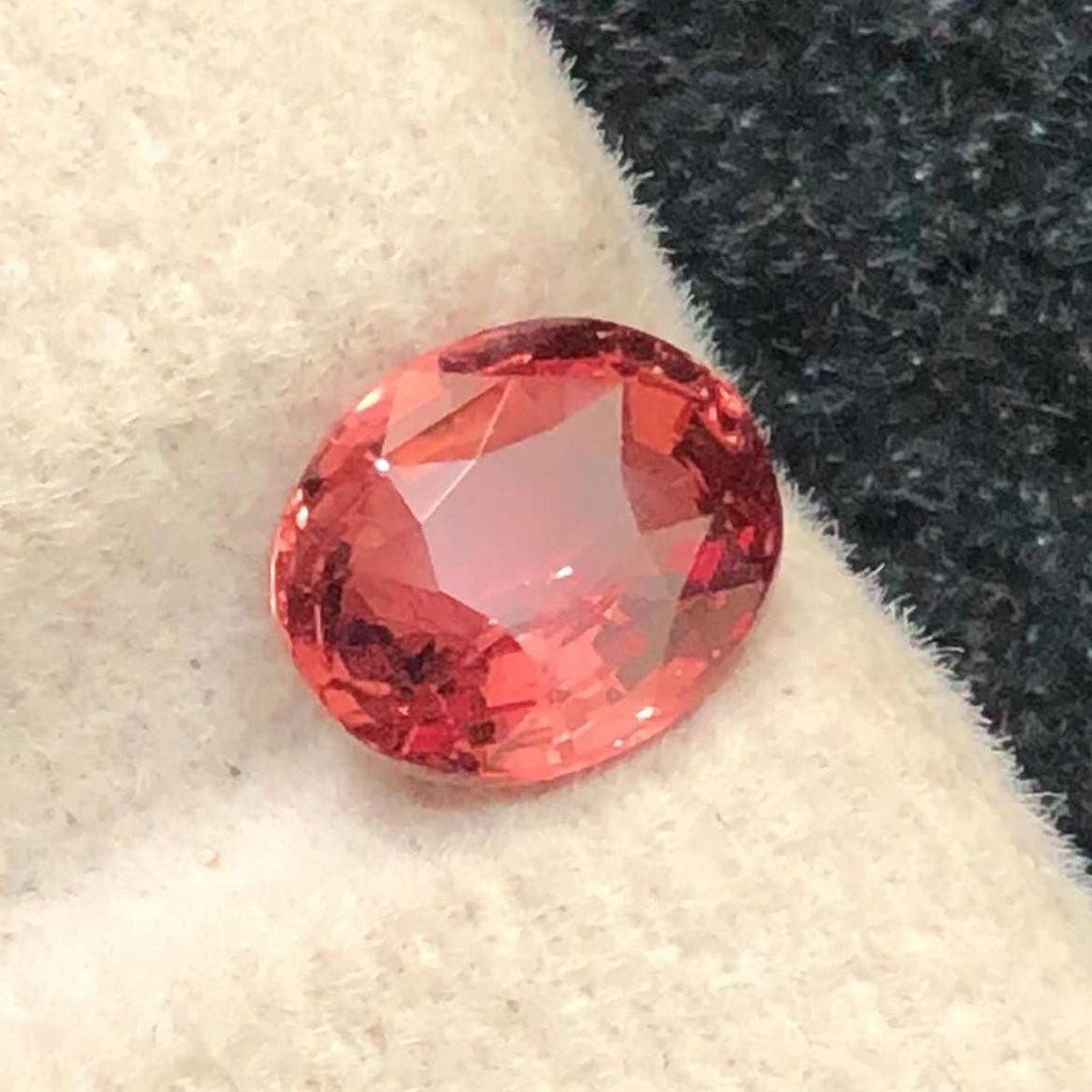 Padparadscha Sapphire 1.56ct Oval Cut – Vibrant Peach-Pink Glow With Certificate