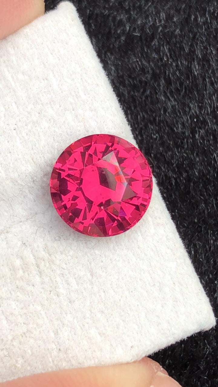 Purple Rhodolite Garnet 4.80ct Round Diamond Cut – Raspberry-Tone Tanga Mine Tanzanian Gemstone