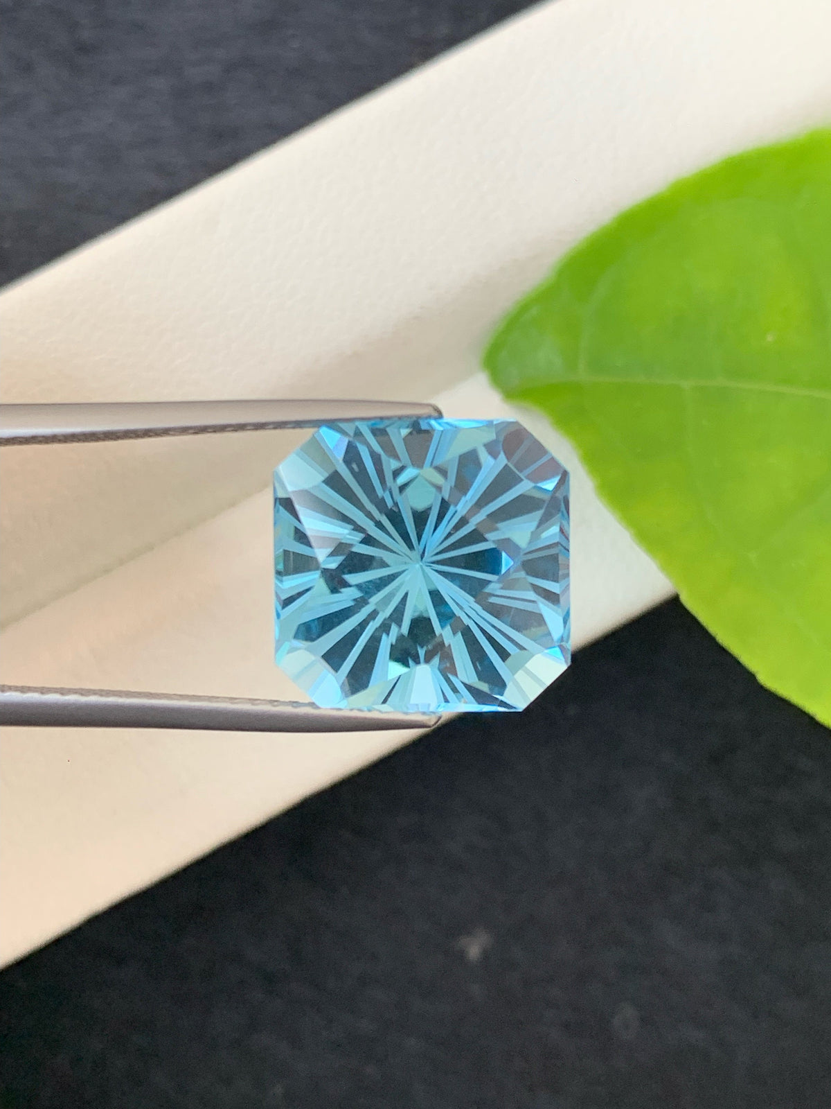 12 CT Electric Blue Topaz Gemstone: Asscher Cut Swiss Topaz