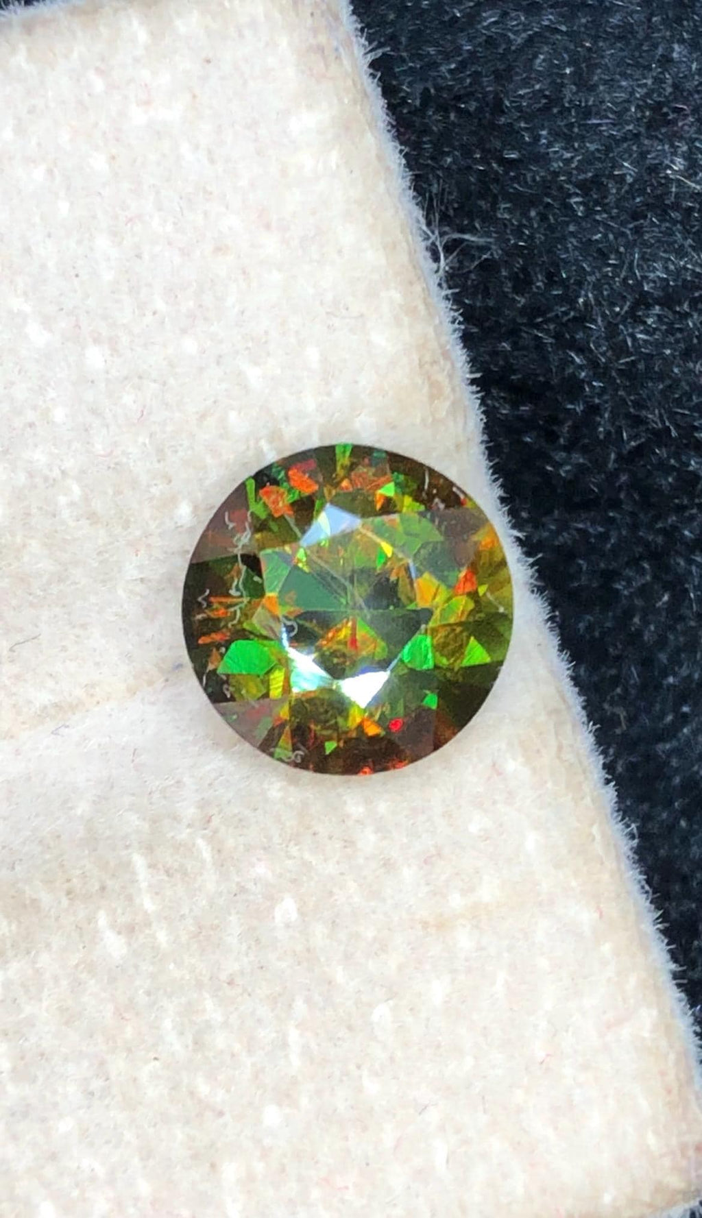 Chrome Sphene 2.10ct Round Cut – Skardu Pakistan • Full Fire
