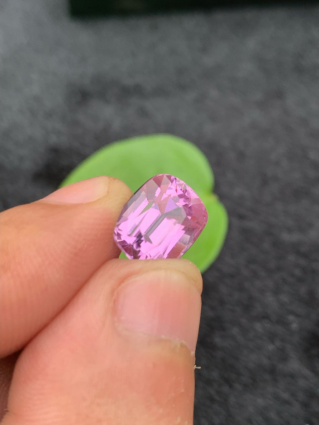 Lilac Pink Kunzite Gemstone: 6.20 CT Cushion Cut Stone