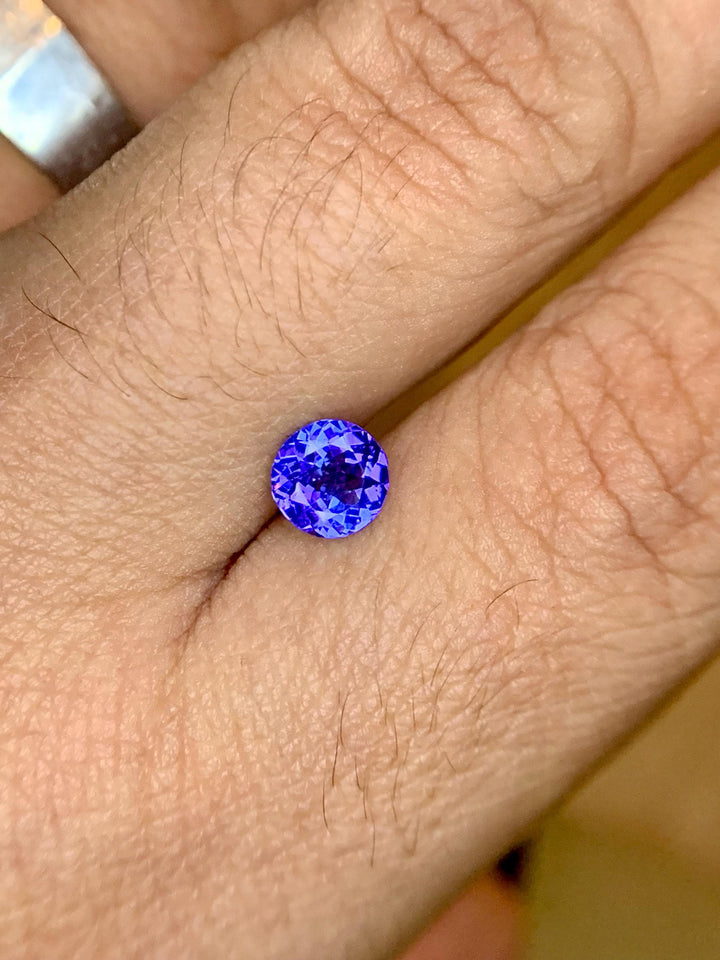 Certified 0.89 Carat Round Tanzanite: Violet-Blue Loose Gemstone