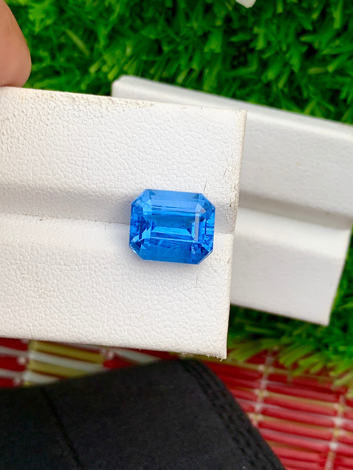 Deep Blue Aquamarine Loose Gemstone: Emerald Cut, 4.80 Carats