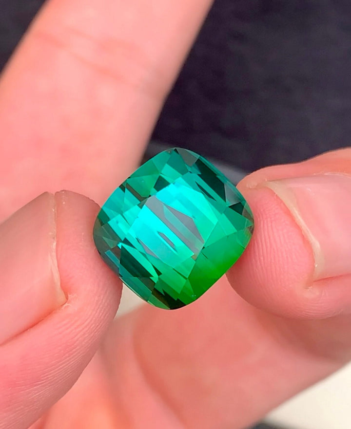 Blue Green Tourmaline Gemstone: 16.40 CT Flawless Cushion Cut