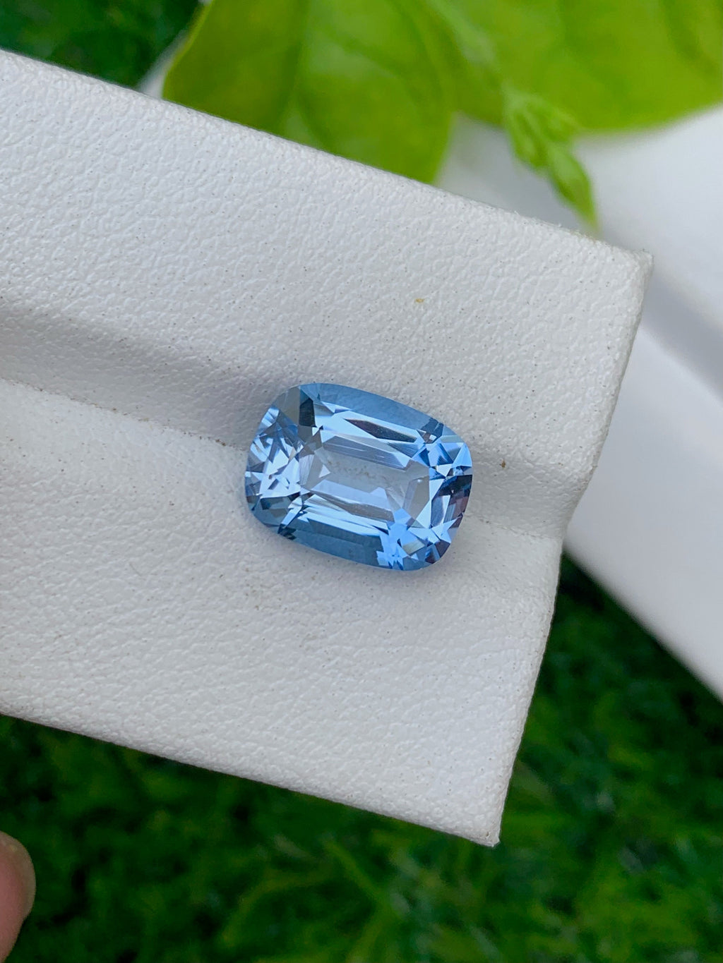 Santa Maria Aquamarine Gemstone: 4.00 CT Deep Blue Cushion Cut