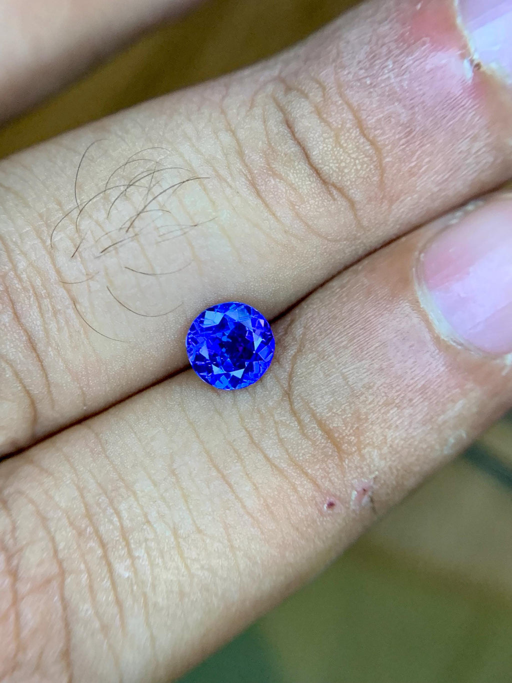 Certified 0.89 Carat Round Tanzanite: Violet-Blue Loose Gemstone