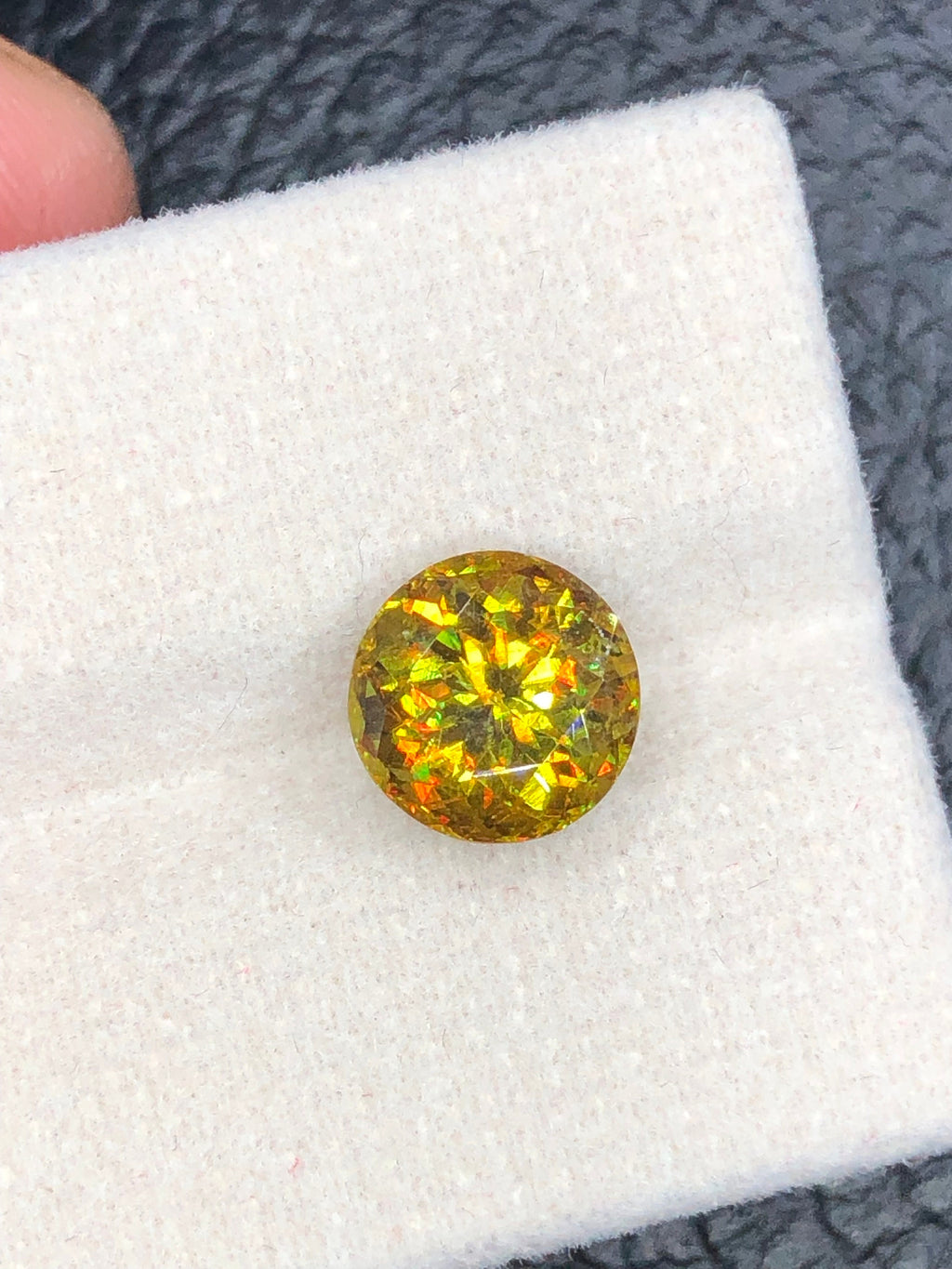 Natural Fire Sphene Gemstone: Round Cut, 3.10 CT, Himalayan Origin
