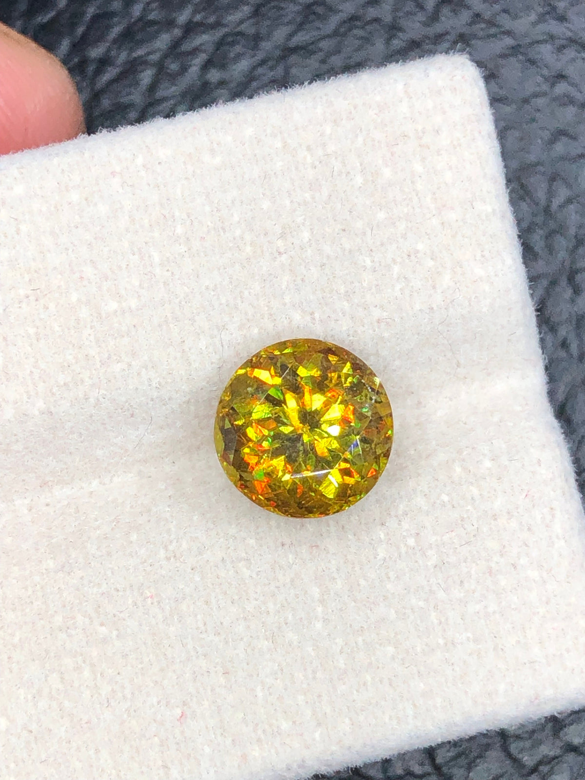 Natural Fire Sphene Gemstone: Round Cut, 3.10 CT, Himalayan Origin
