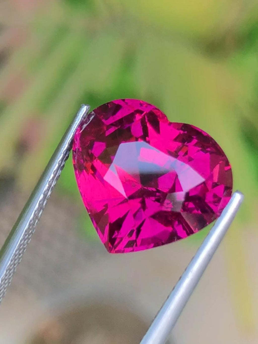 Purple Rhodolite Garnet 7.69 ct Heart Cut – Tanzania Certified