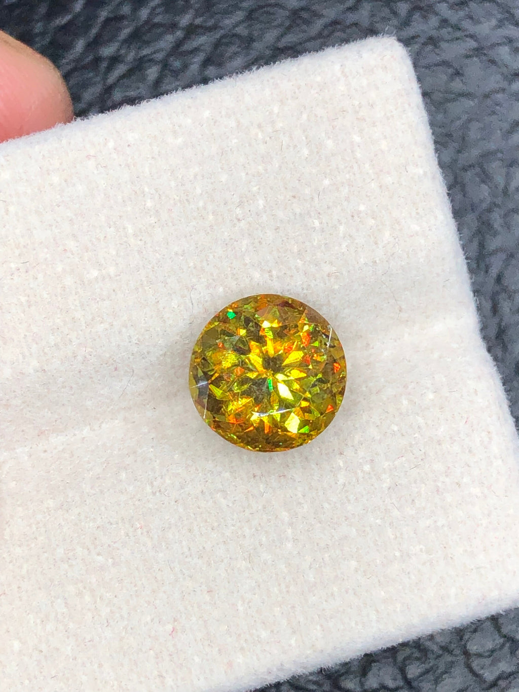 Natural Fire Sphene Gemstone: Round Cut, 3.10 CT, Himalayan Origin