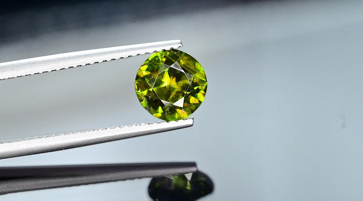Natural Sphene Gemstone, Diamond Round Cut Ring\Jewelry Size Loose Gemstone. 1.50 Carats