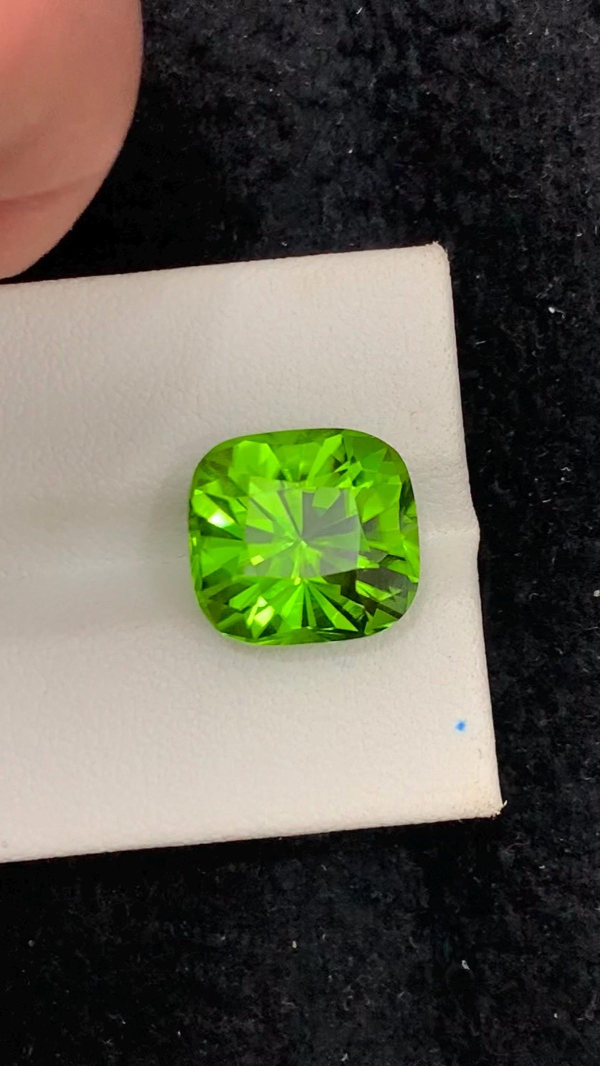 10 Carat Olive Green Peridot Gemstone: Cushion Cut, VVS Clarity