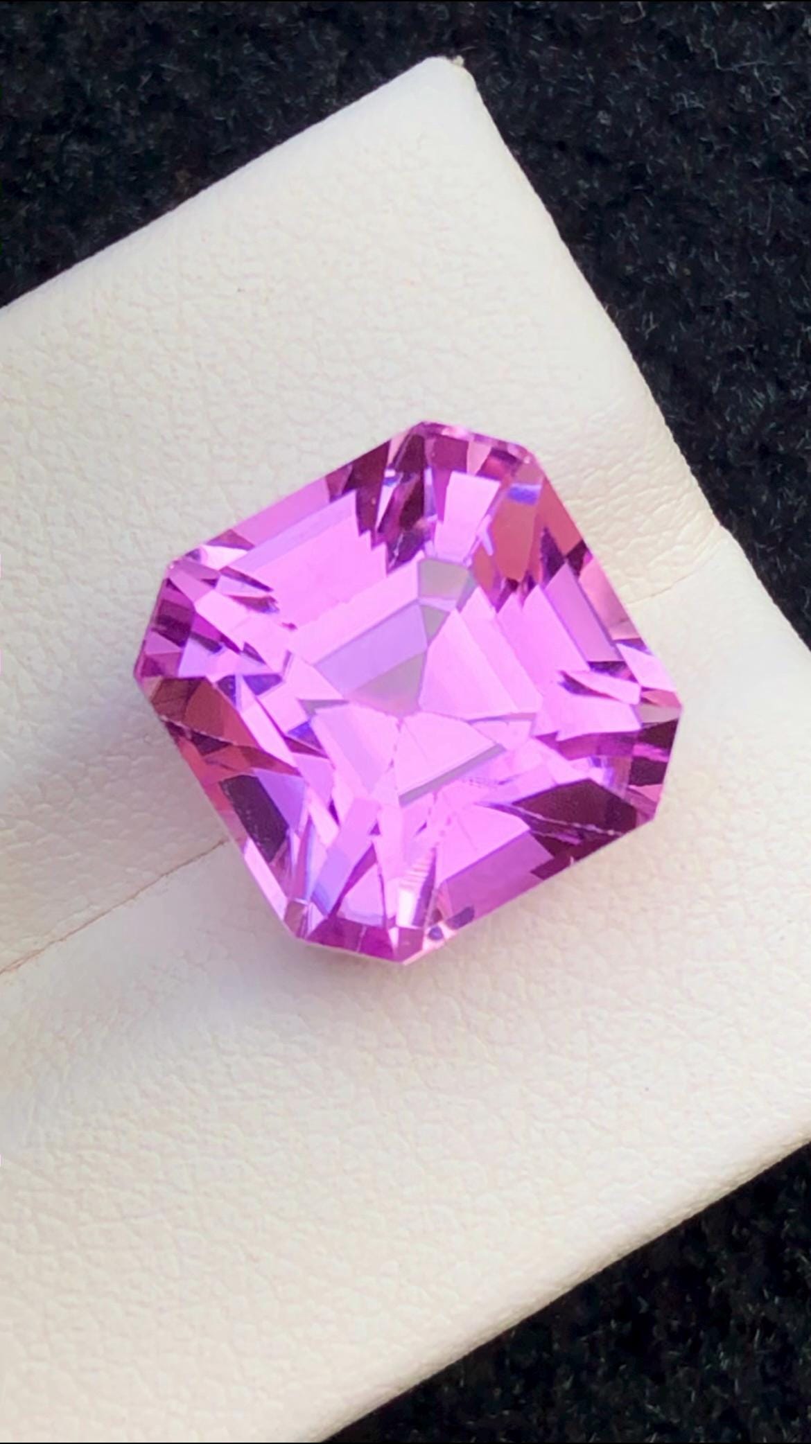 Pink Kunzite 14.30 carats Emerald Cut – Afghanistan Origin