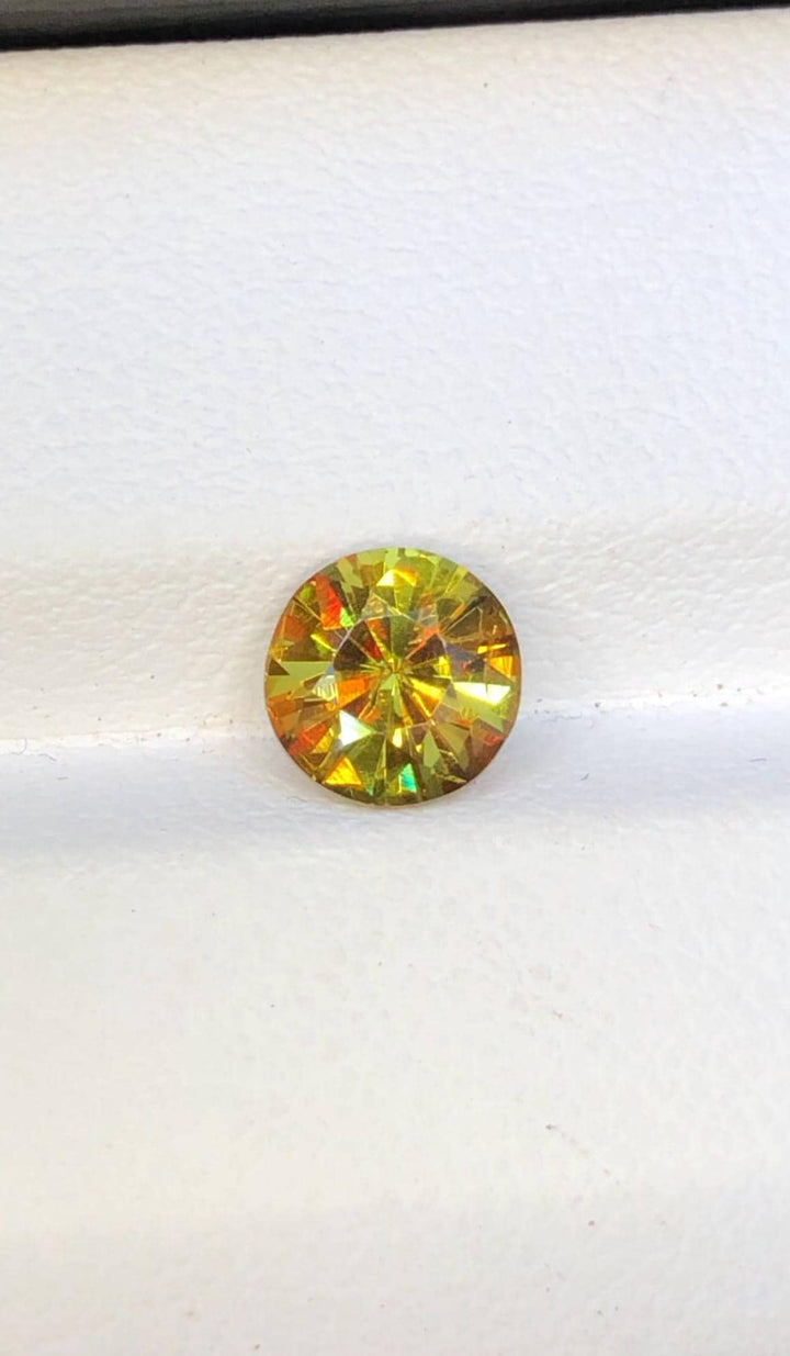 Natural Sphene Gemstone: Round Cut, Loose Titanite, 1.35 CT