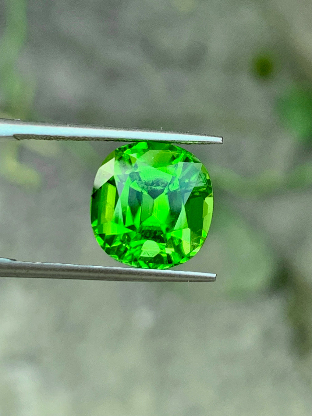 Olive Green Peridot Gemstone: 6.35 CT Natural Cushion Cut