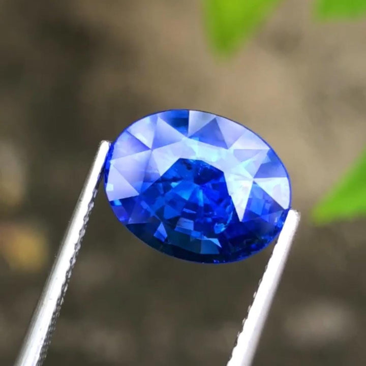 Royal Blue Sapphire 4.43ct Oval Faceted Cut – Madagascar Origin Certified