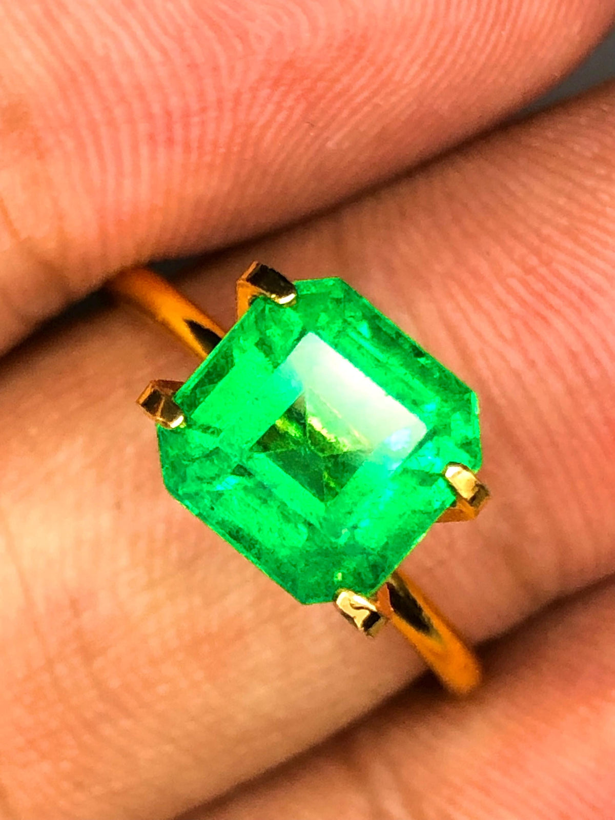 Rare Asscher Cut Vivid Green Top Top Grade Zambian Emerald,2.63 Cts Beauty