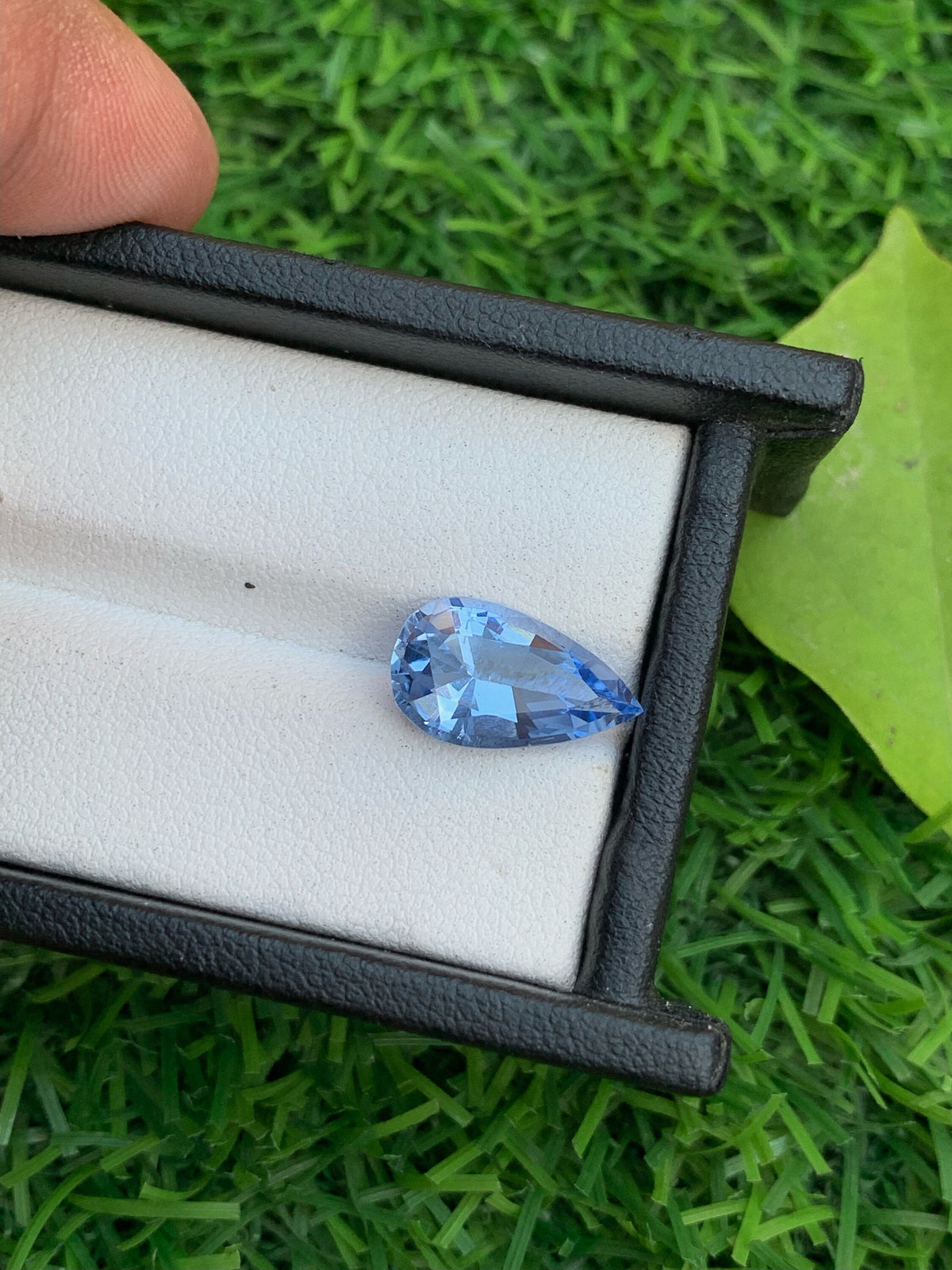 Natural Santa Maria Blue Aquamarine Gemstone: Pear Shape, 3.5 Carat