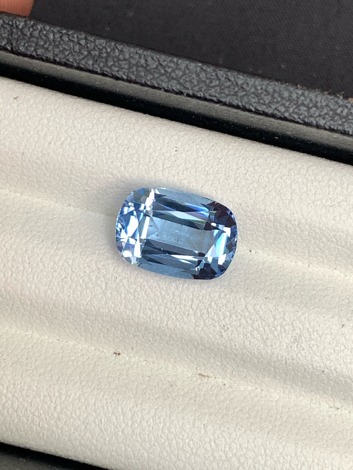 Santa Maria Blue Aquamarine Gemstone: Cushion Cut, 4.00 Carats