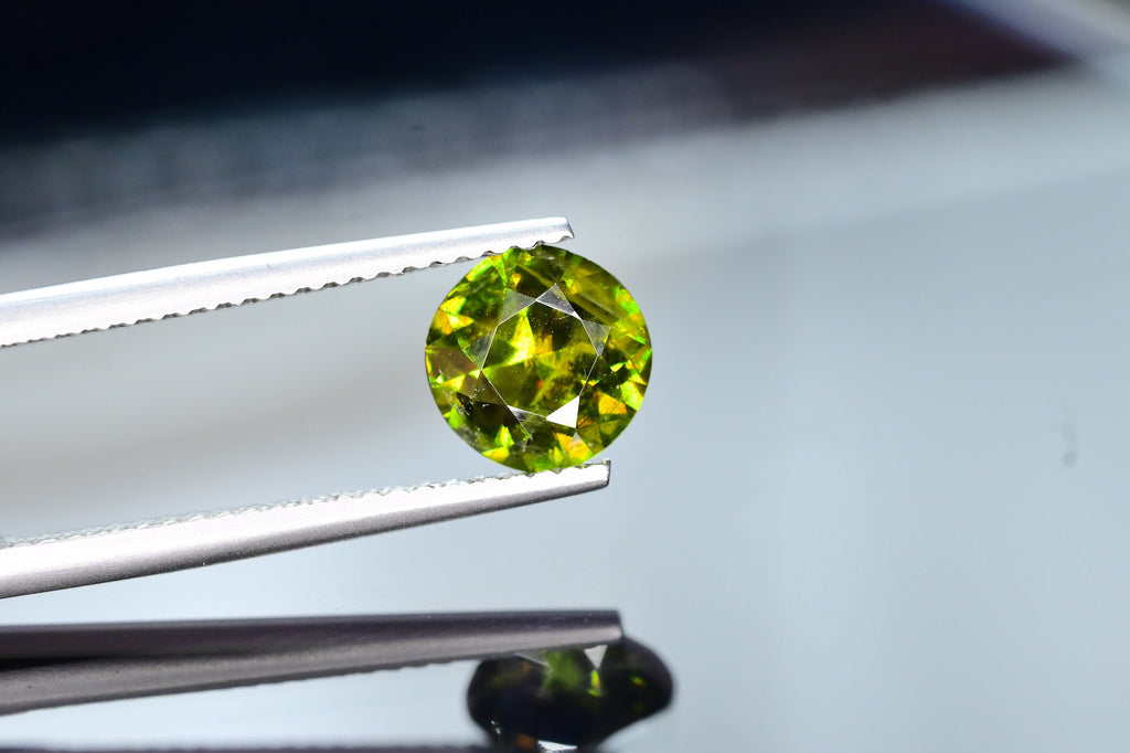 Natural Sphene Gemstone, Diamond Round Cut Ring\Jewelry Size Loose Gemstone. 1.50 Carats