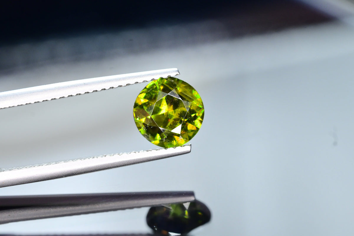 Natural Sphene Gemstone, Diamond Round Cut Ring\Jewelry Size Loose Gemstone. 1.50 Carats