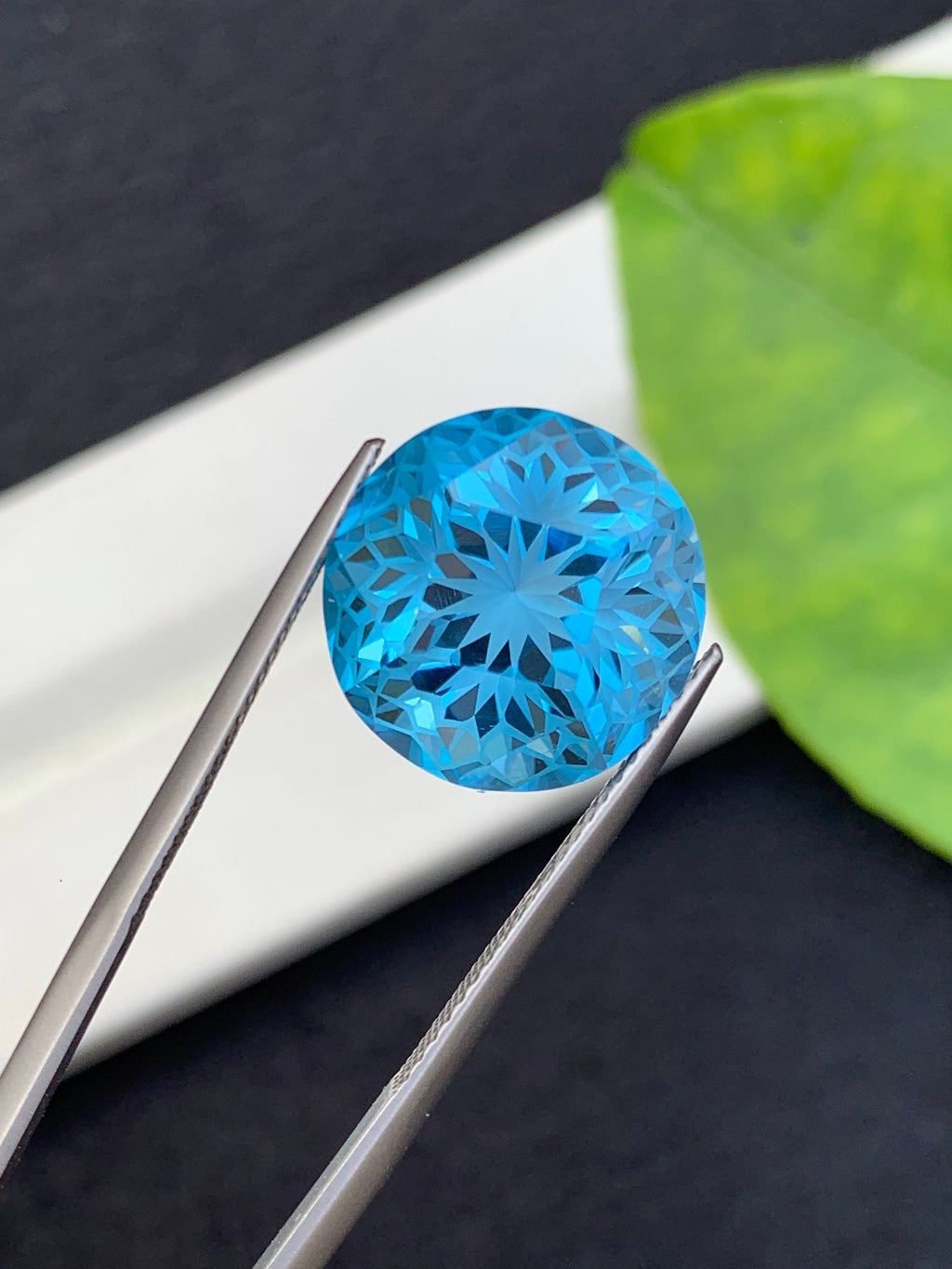 Swiss Blue Topaz Gemstone: 16.50 CT Faceted Fancy Cut