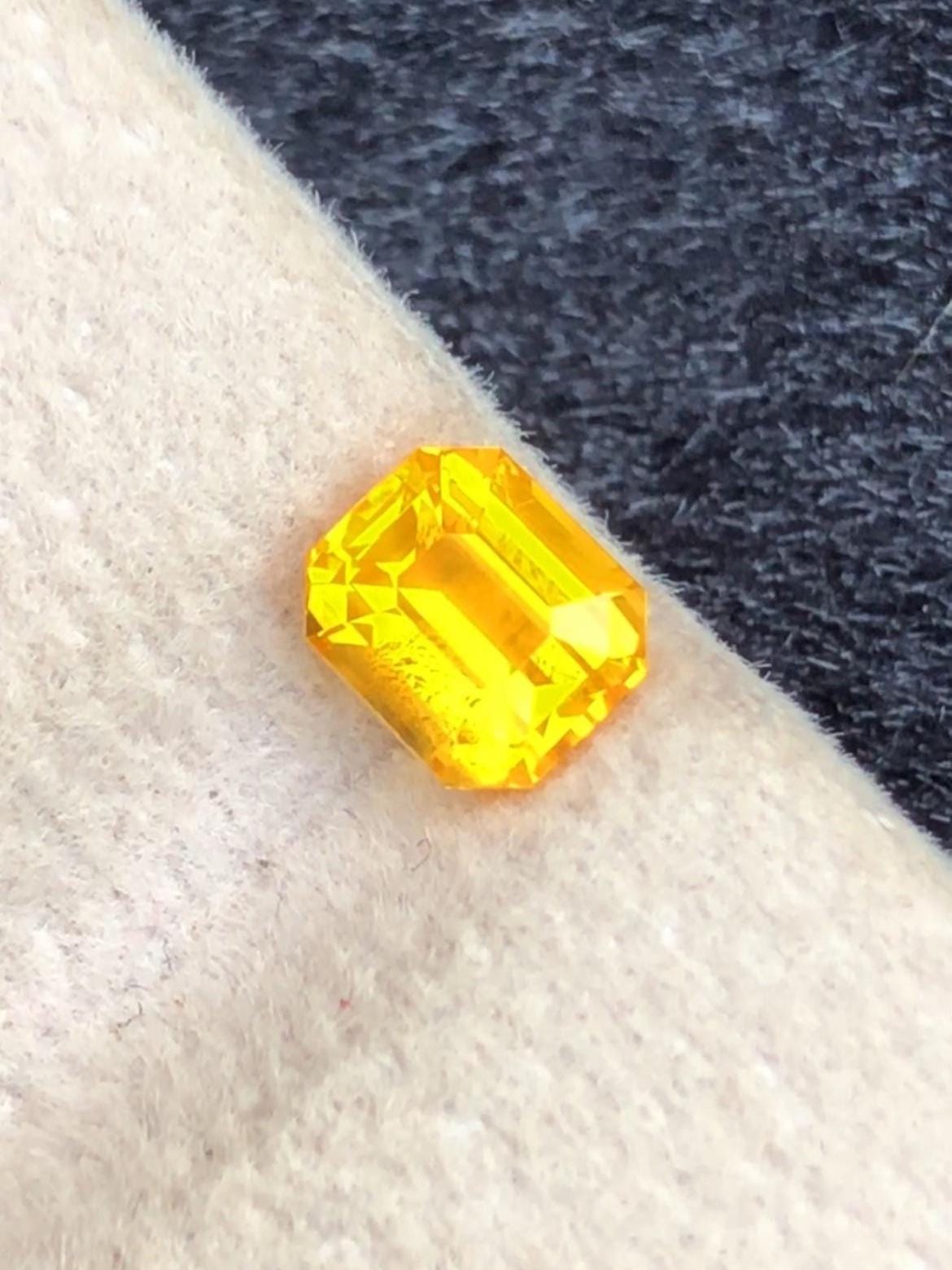 Yellow Sapphire 1.10 ct Emerald Cut – Vibrant Gem from Sri Lanka