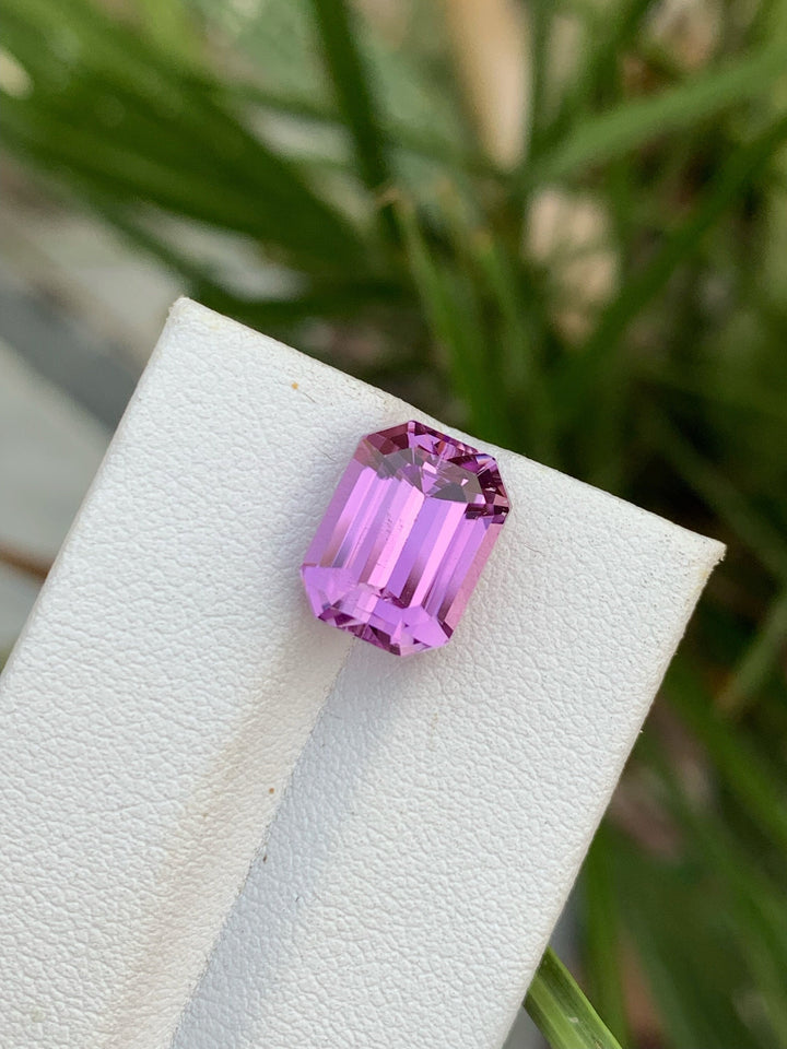 Lilac Pink Kunzite Gemstone: Emerald Cut, 7.00 CT
