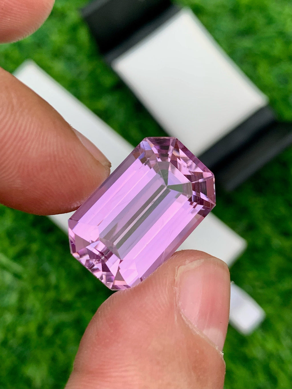 Natural Pink Kunzite Gemstone: 27.75 Carat Emerald Cut