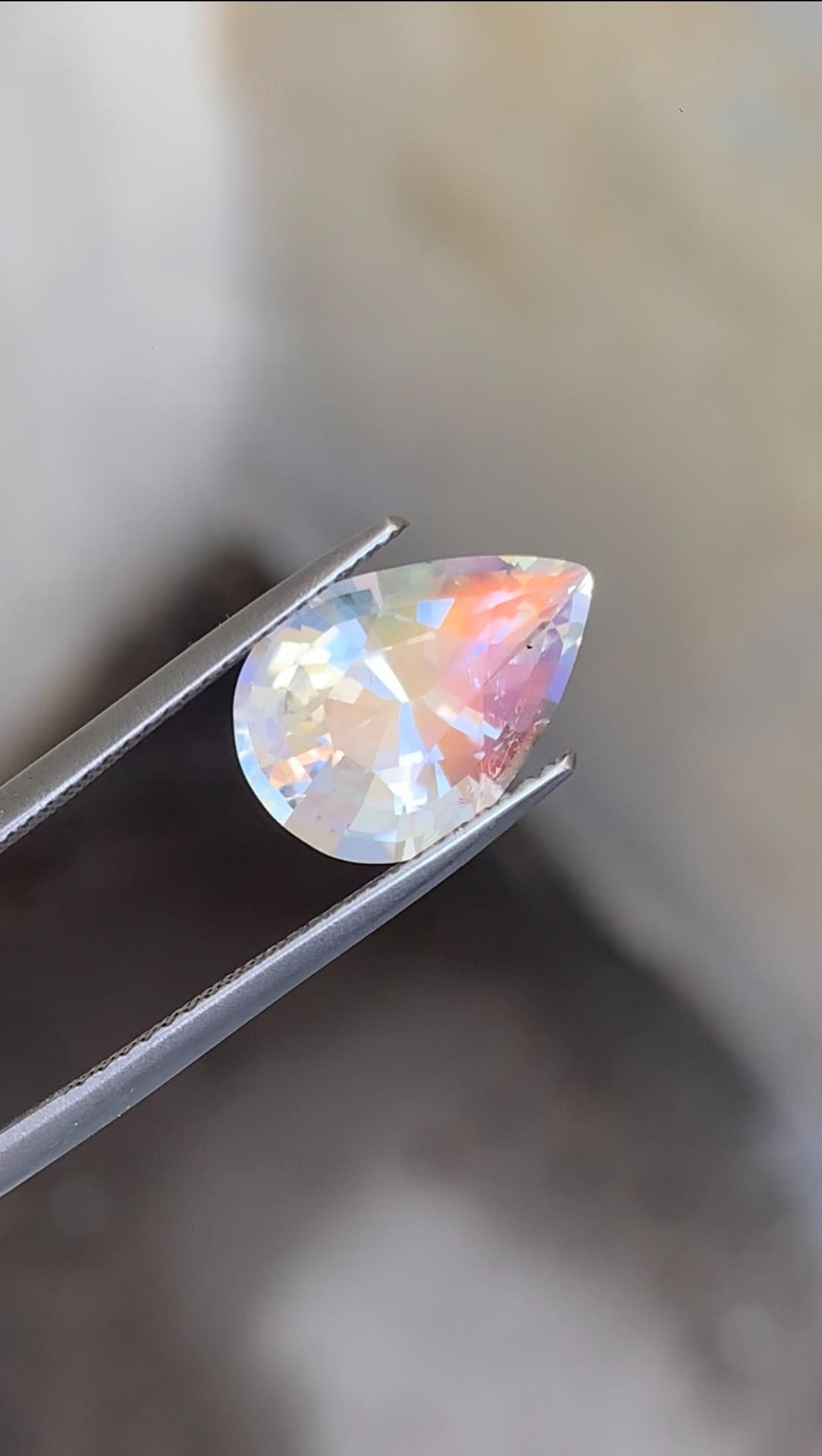 Rainbow Moonstone Gemstone: Pear Shape, VVS Clarity, Madagascar Origin