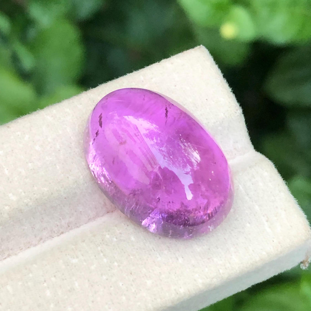 Pink Kunzite Cabochon 36.70 Carat – Afghanistan.