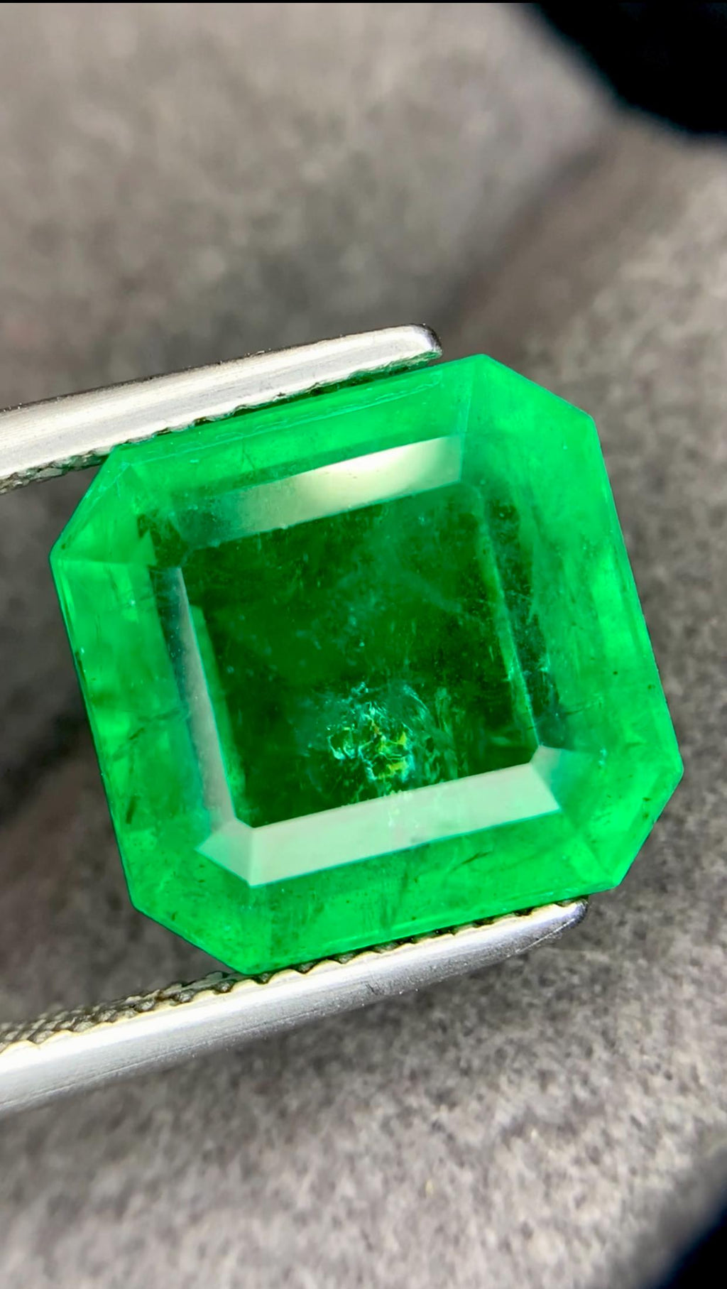 Zambia Emerald Gemstone: emerald Cut, Natural Green Emerald, 7.55 CT