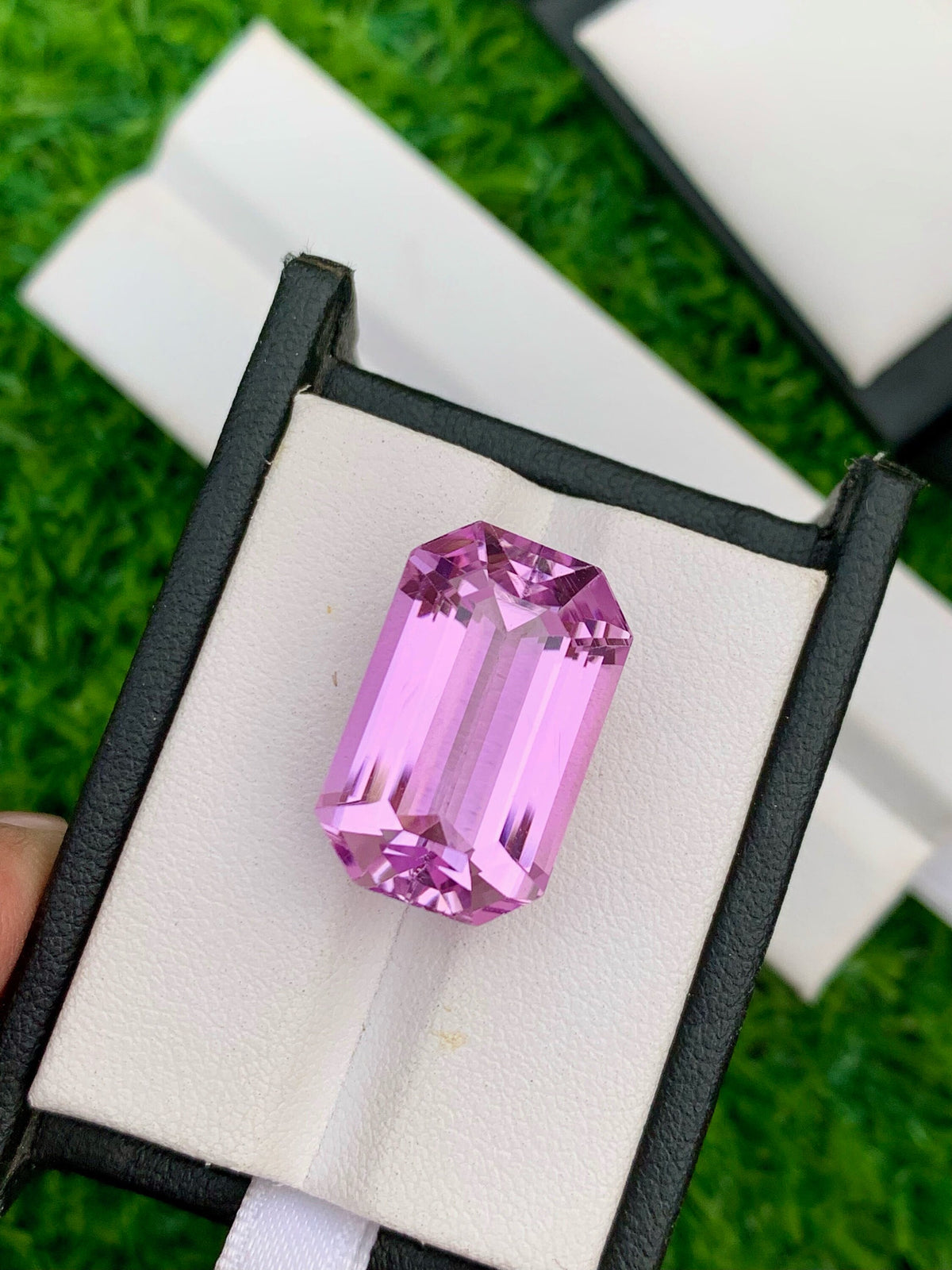 Natural Pink Kunzite Gemstone: 27.75 Carat Emerald Cut