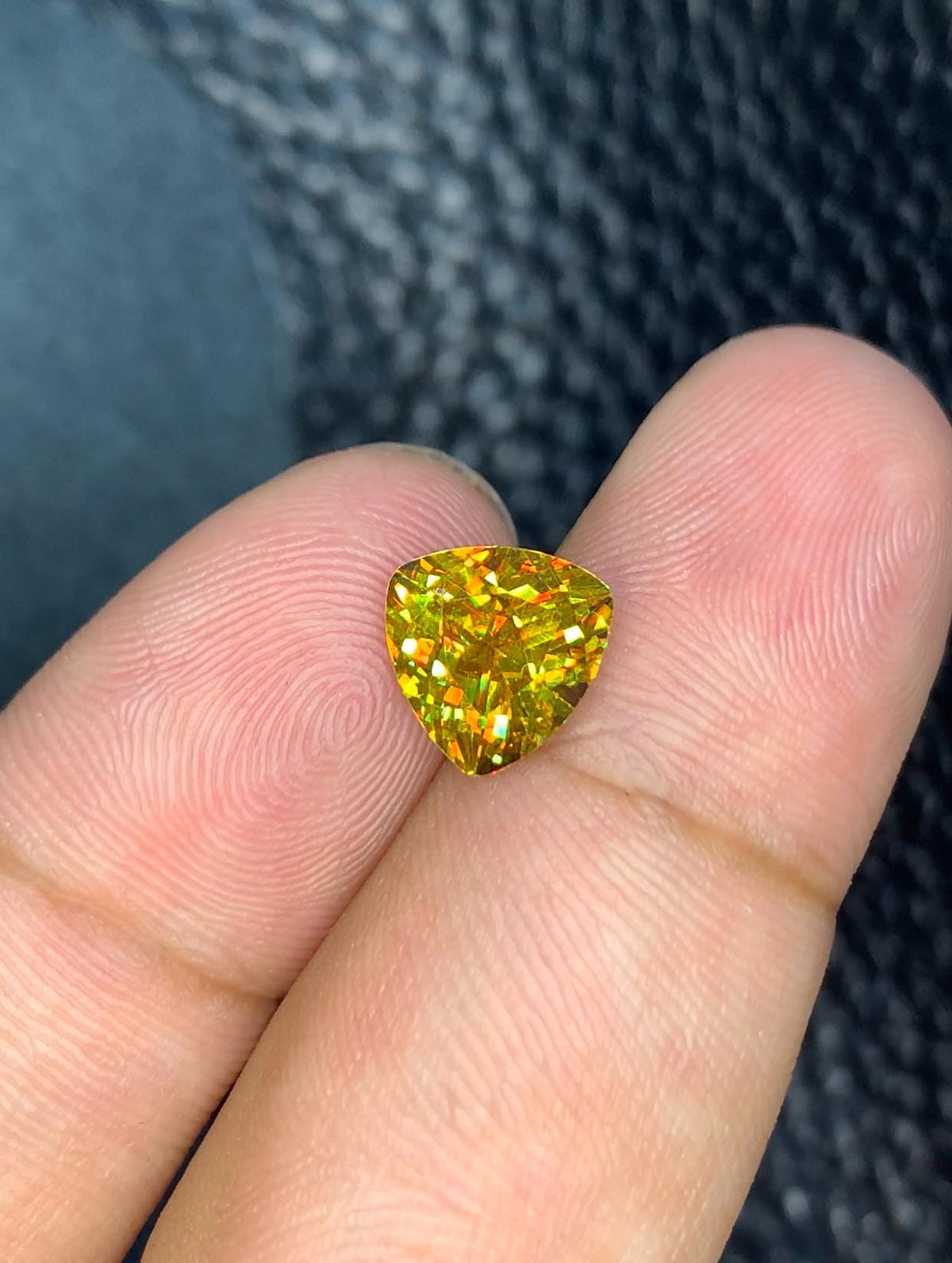 Yellow Sphene 2.50ct Trillion Cut – Vivid Fire & Brilliant Dispersion